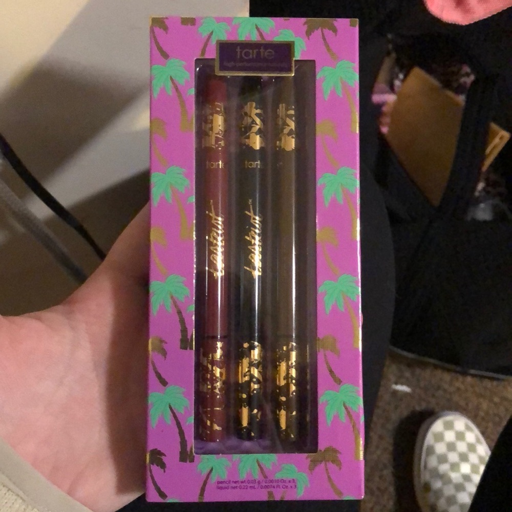 Brand new Tarte Liner